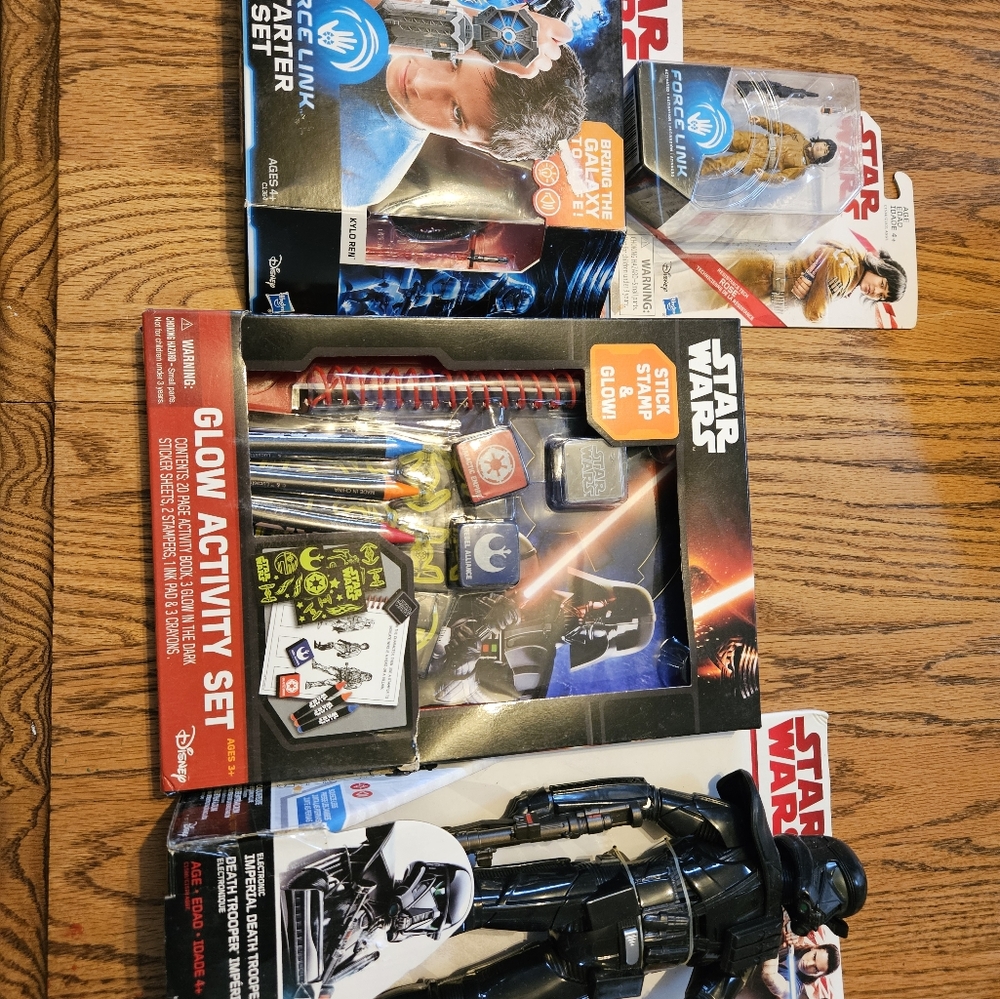 New Star Wars toys - Picture 1 of 5
